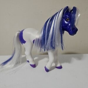 Breyer Pony Gals-ella Color Change Surprise Bath Toy